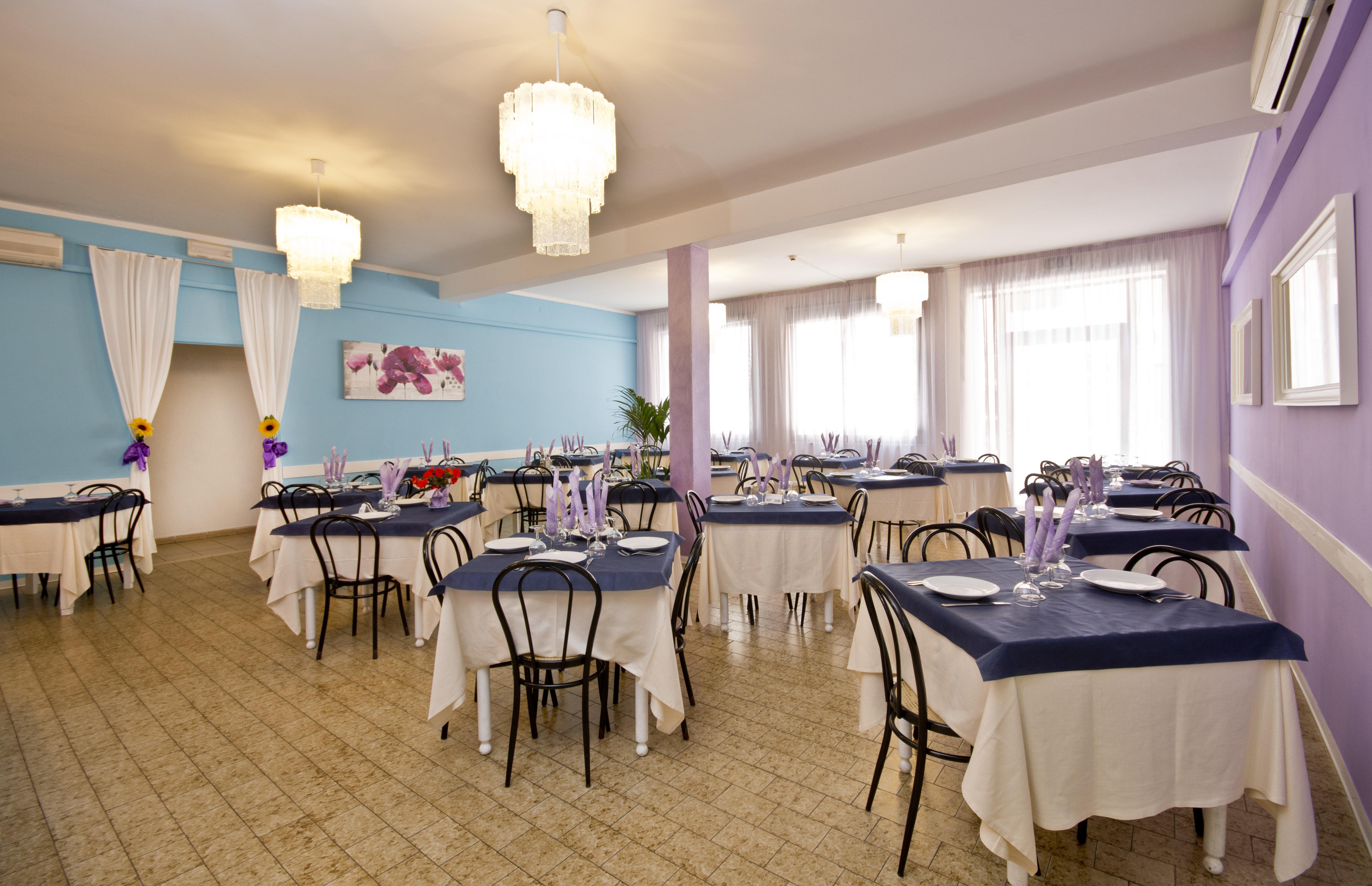 Hotel Milano Гатео а Маре Екстериор снимка